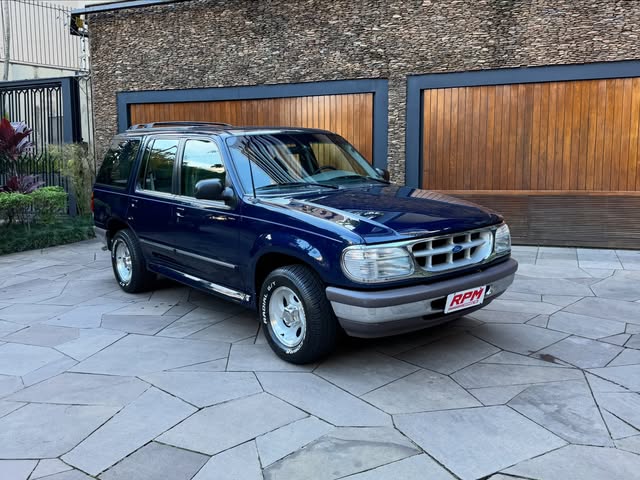 FORD EXPLORER XLT - Imagem 1