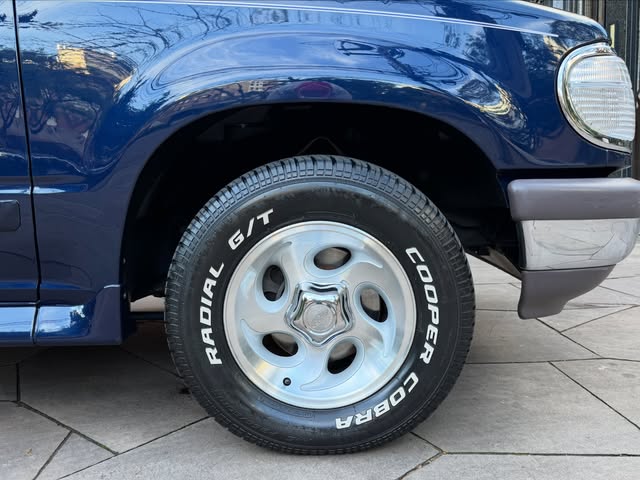 FORD EXPLORER XLT - Imagem 19