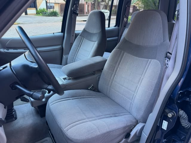 FORD EXPLORER XLT - Imagem 10