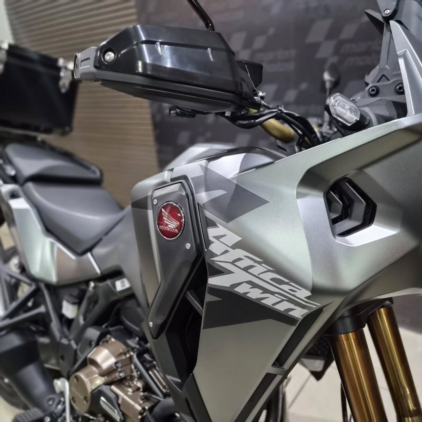 HONDA ÁFRICA TWIN ADVENTURE SPORTS - Imagem 9