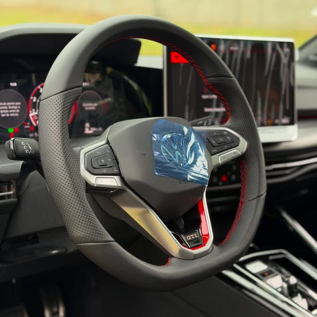 VOLKSWAGEN GOLF GTI - Imagem 4