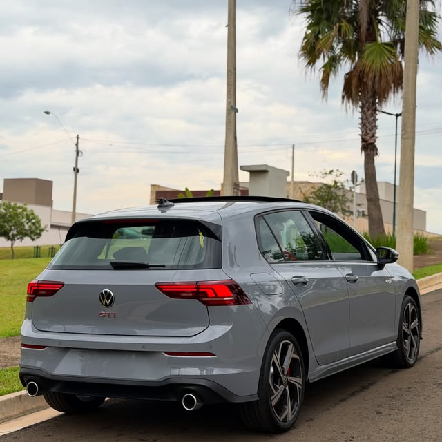 VOLKSWAGEN GOLF GTI - Imagem 5