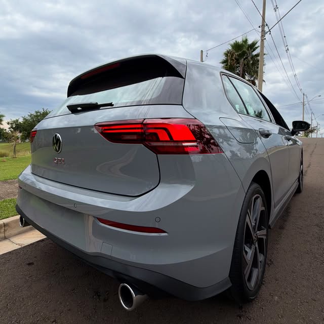 VOLKSWAGEN GOLF GTI - Imagem 9