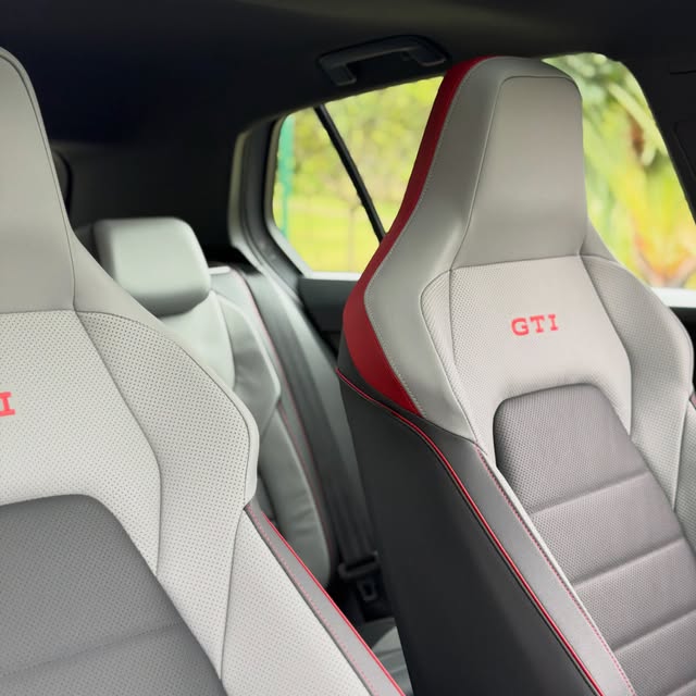 VOLKSWAGEN GOLF GTI - Imagem 10