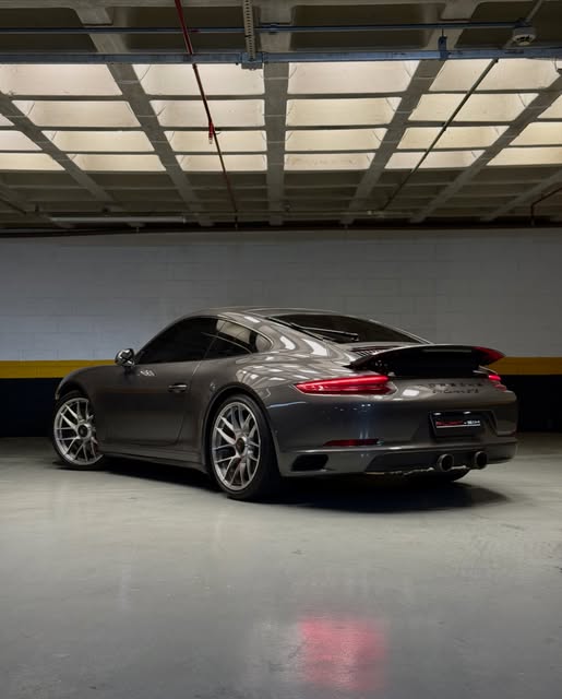 PORSCHE 911 GTS - Imagem 16