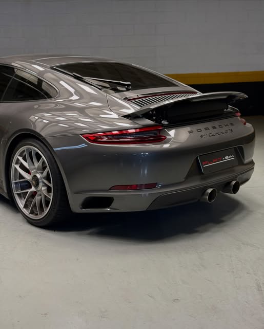 PORSCHE 911 GTS - Imagem 4