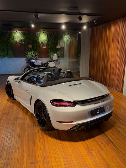 PORSCHE 718 BOXSTER 4.0 GTS - Imagem 5
