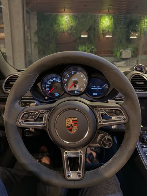 PORSCHE 718 BOXSTER 4.0 GTS - Imagem 9