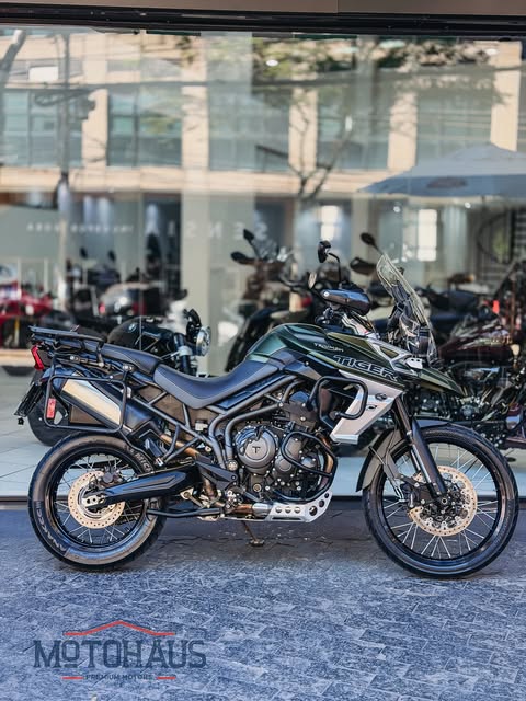 TRIUMPH TIGER 800 XCA - Imagem 1