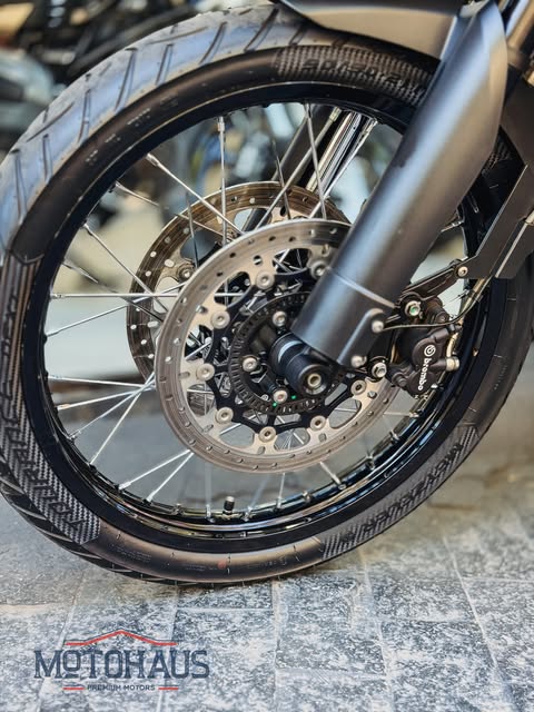TRIUMPH TIGER 800 XCA - Imagem 10