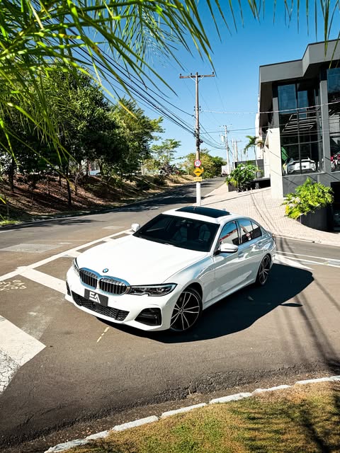 BMW 320I M SPORT - Imagem 1