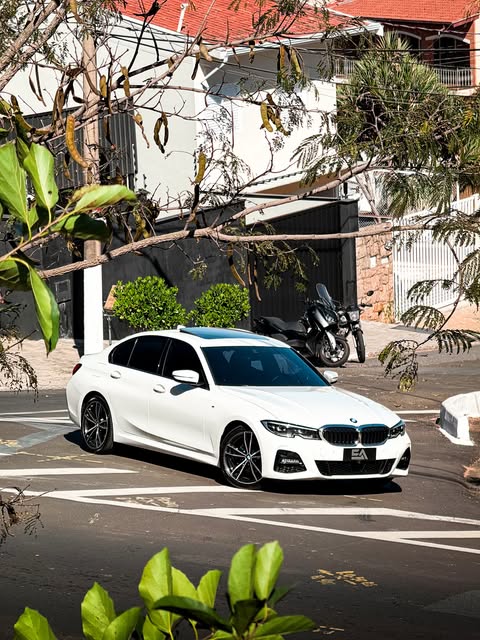 BMW 320I M SPORT - Imagem 2