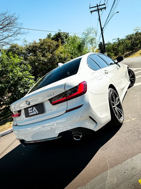 BMW 320I M SPORT - Imagem 11