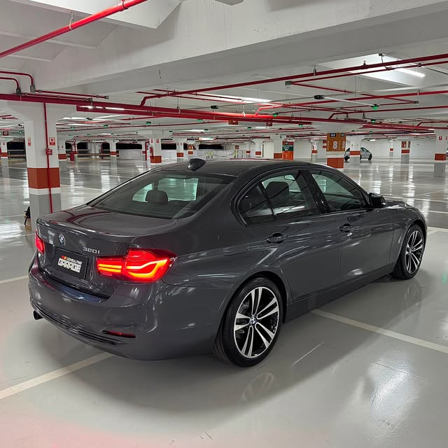 BMW 320I SPORT PLUS - Imagem 4