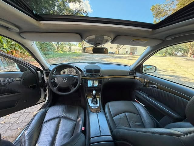MERCEDES-BENZ E320 AVANTGARDE - Imagem 13