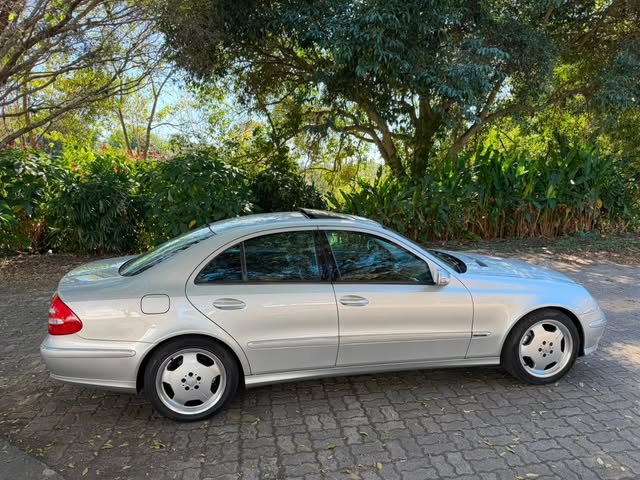 MERCEDES-BENZ E320 AVANTGARDE - Imagem 4