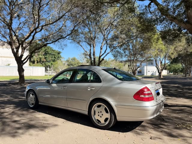 MERCEDES-BENZ E320 AVANTGARDE - Imagem 5