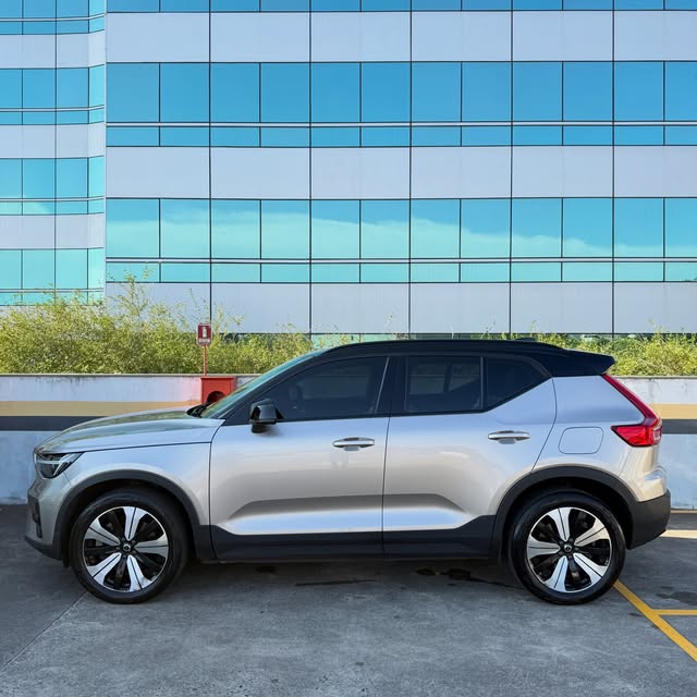 VOLVO XC40 RECHARGE PLUS - Imagem 5