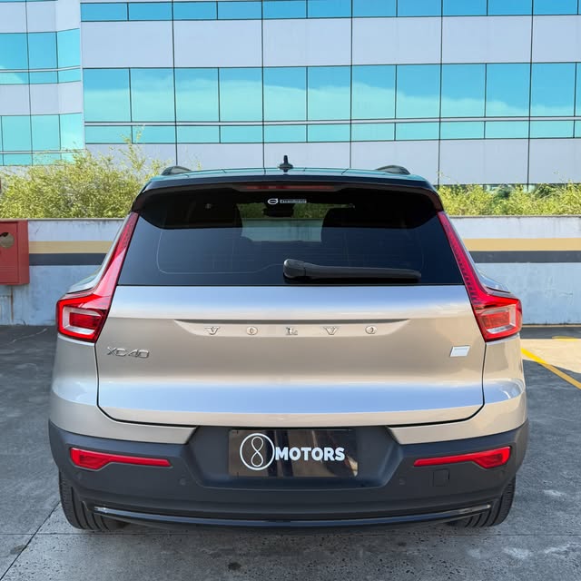 VOLVO XC40 RECHARGE PLUS - Imagem 7
