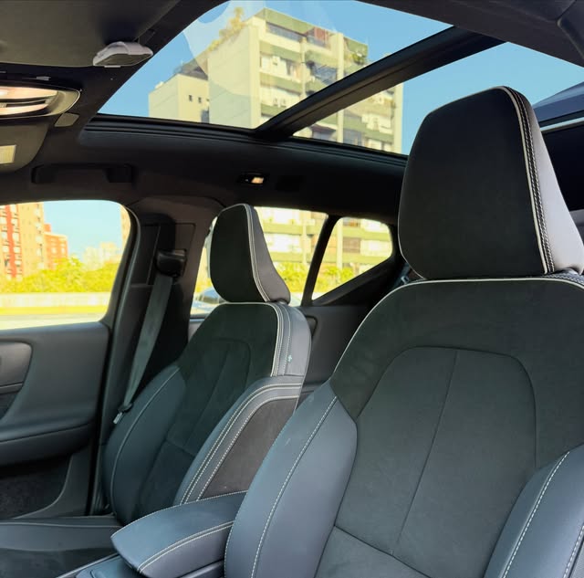 VOLVO XC40 RECHARGE PLUS - Imagem 10