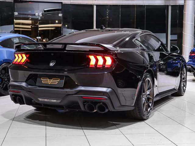 FORD MUSTANG DARK HORSE - Imagem 3