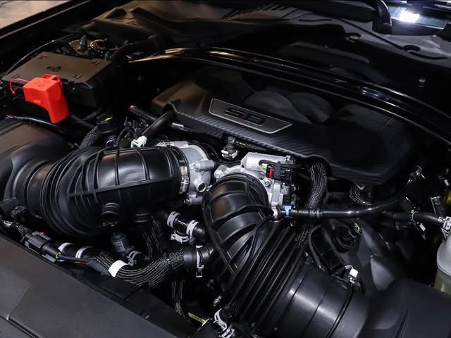 FORD MUSTANG DARK HORSE - Imagem 4