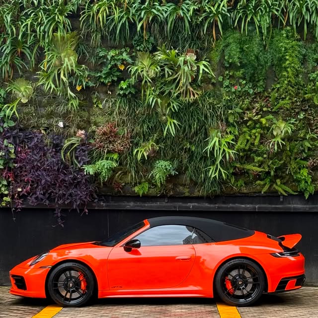 PORSCHE 911 CARRERA GTS - Imagem 12