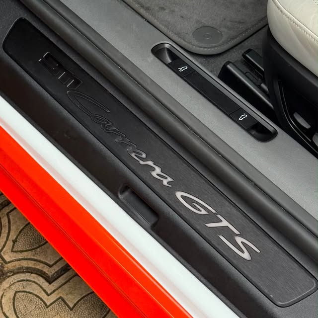 PORSCHE 911 CARRERA GTS - Imagem 13