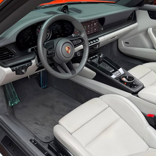 PORSCHE 911 CARRERA GTS - Imagem 19