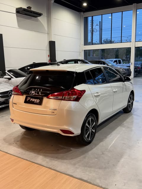TOYOTA YARIS XS - Imagem 11