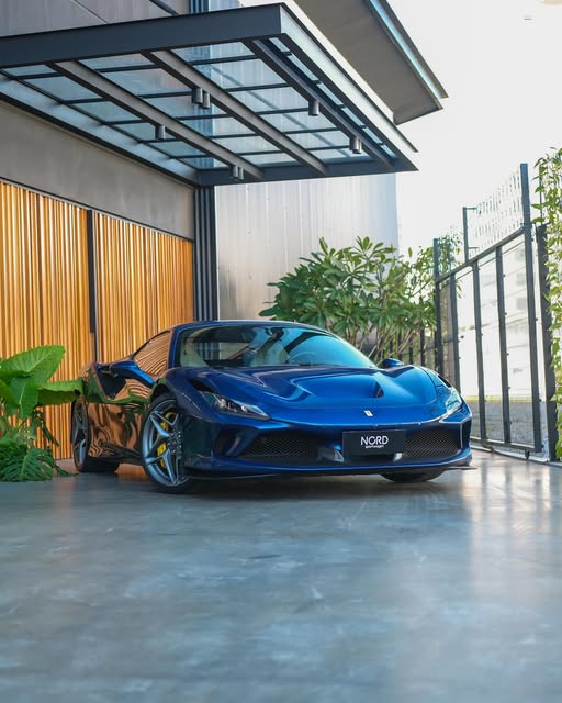 FERRARI F8 TRIBUTO - Imagem 1