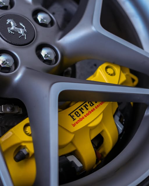 FERRARI F8 TRIBUTO - Imagem 9