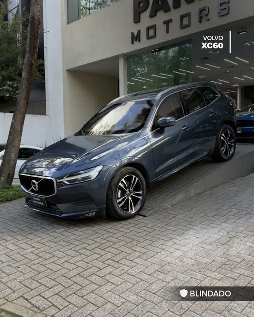 VOLVO XC60 MOMENTUM T5 AWD - Imagem 1