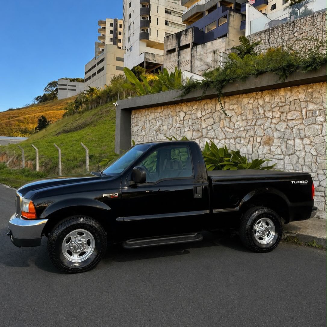 FORD F-250 XLT-L - Imagem 2