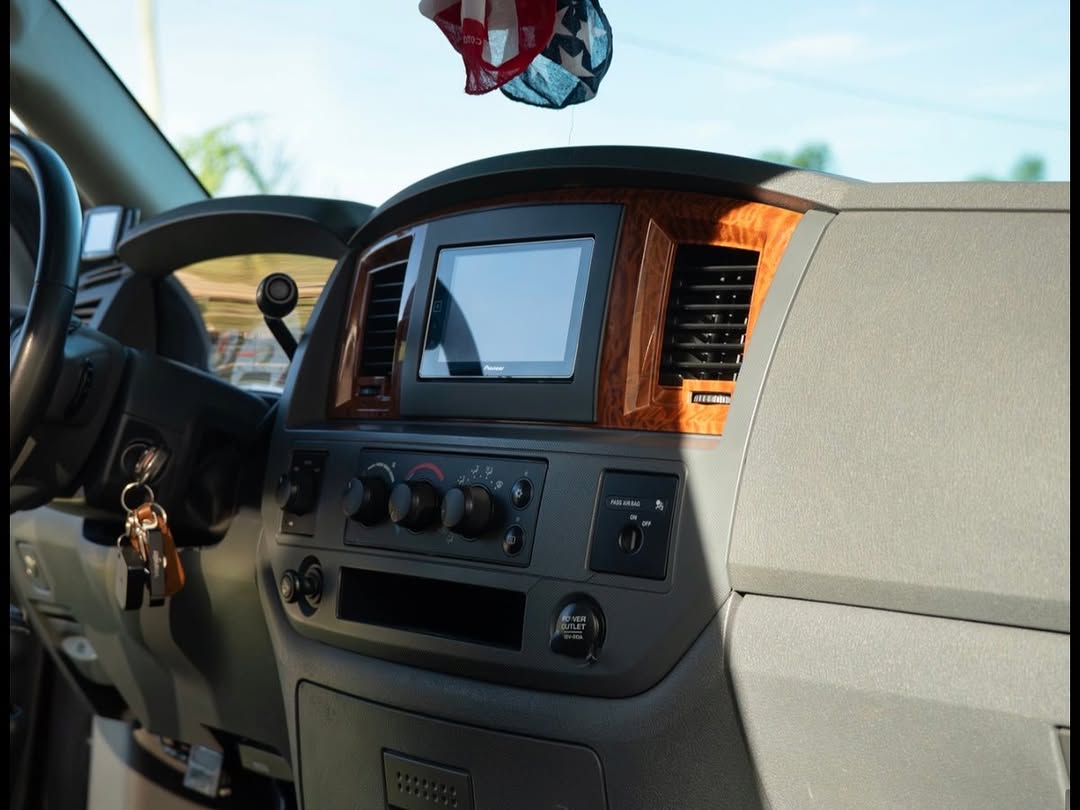 DODGE RAM 2500 SLT - Imagem 7