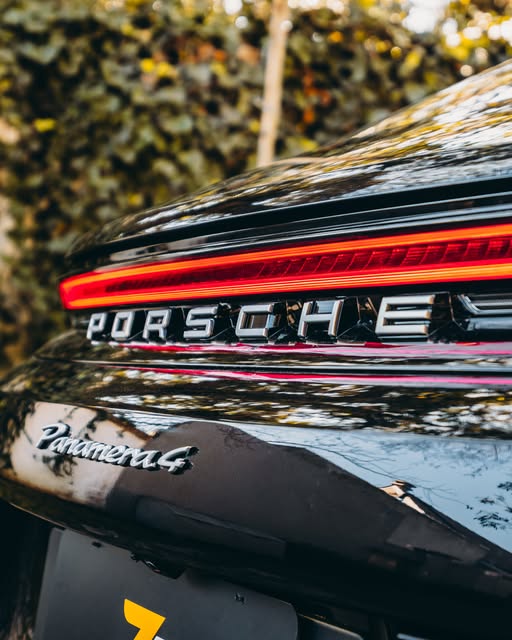 PORSCHE PANAMERA 4 - Imagem 10