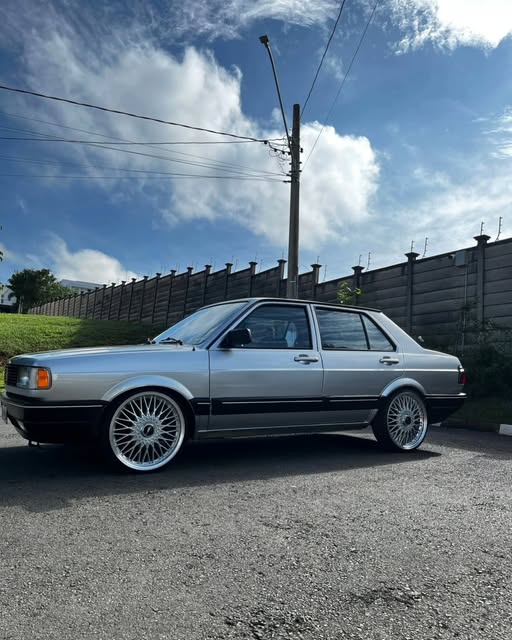 VOLKSWAGEN VOYAGE GL 1.8 TURBO - Imagem 2