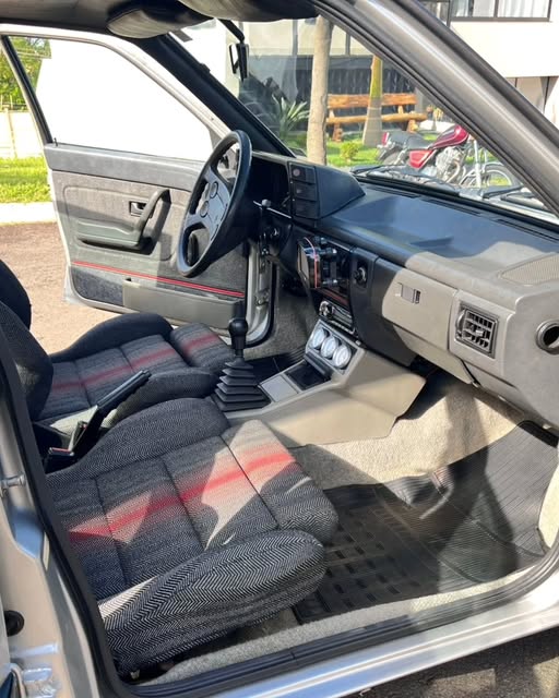 VOLKSWAGEN VOYAGE GL 1.8 TURBO - Imagem 16