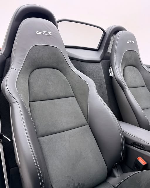 PORSCHE 718 BOXSTER GTS - Imagem 13