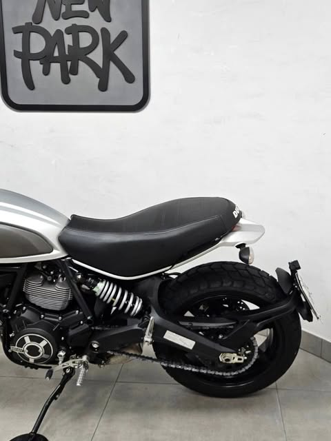 DUCATI SCRAMBLER ICON - Imagem 5