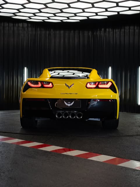 CHEVROLET CORVETTE STINGRAY - Imagem 5