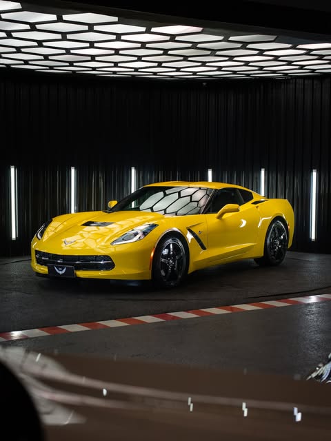 CHEVROLET CORVETTE STINGRAY - Imagem 9