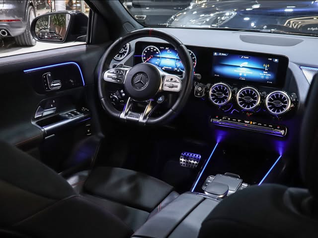 MERCEDES-BENZ GLA AMG 35 - Imagem 6