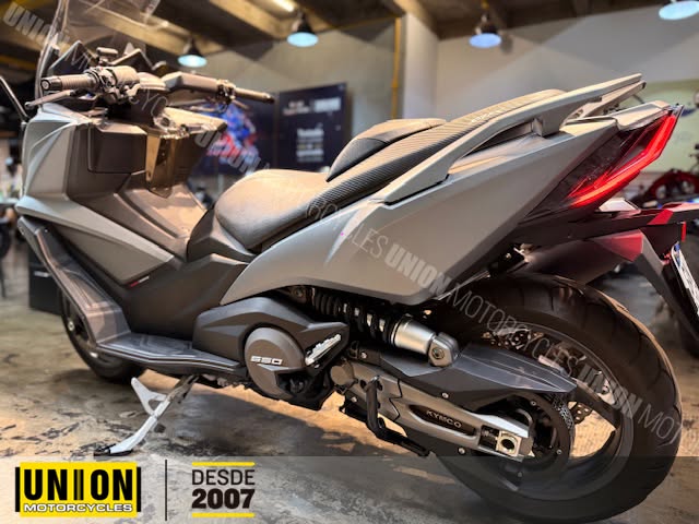 KYMCO AK 550 - Imagem 8