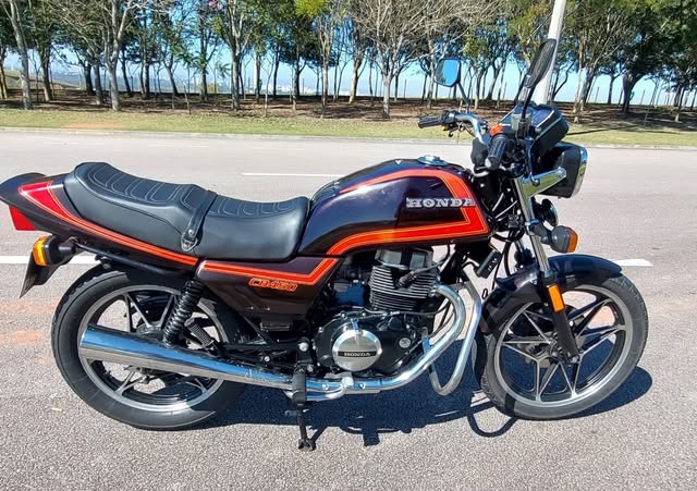 HONDA CB - Imagem 1