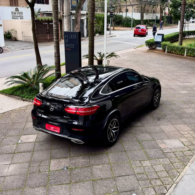 MERCEDES-BENZ GLC 250 SPORT AMG - Imagem 6