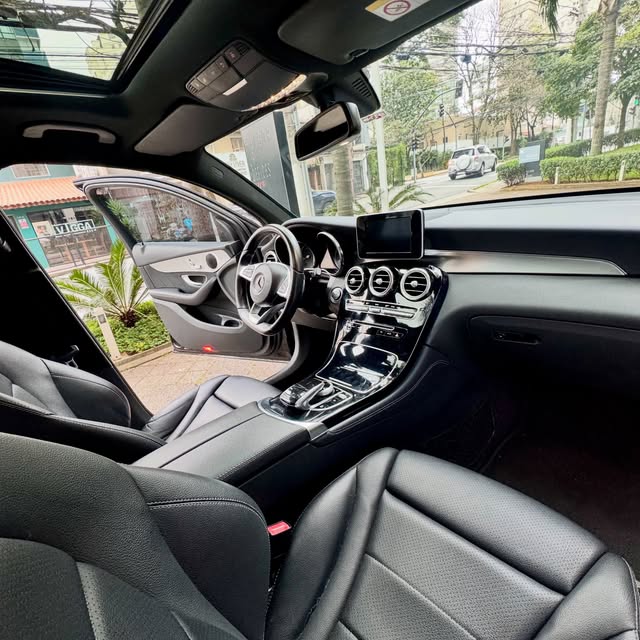 MERCEDES-BENZ GLC 250 SPORT AMG - Imagem 8