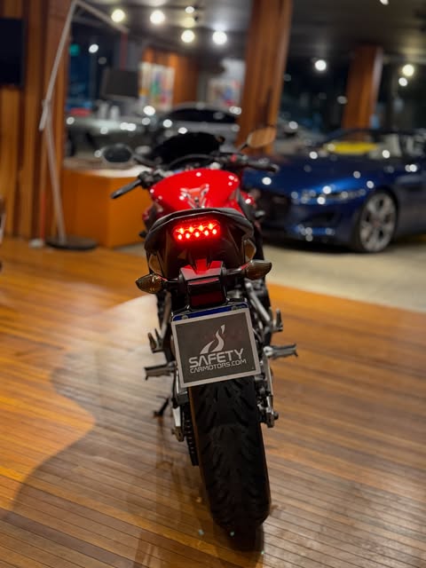 HONDA CBR 650F - Imagem 12