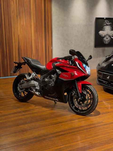 HONDA CBR 650F - Imagem 4