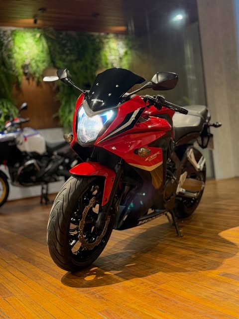 HONDA CBR 650F - Imagem 5
